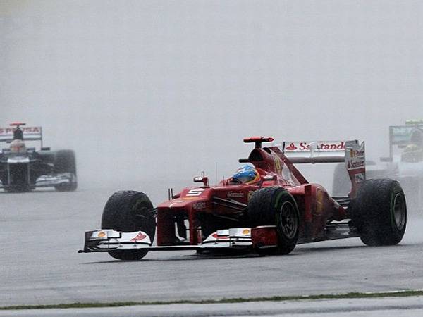 Fernando Alonsoé a malajziai nagydíj