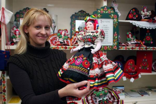 UNESCO-listán a matyó hímzés és a magyar solymászat 