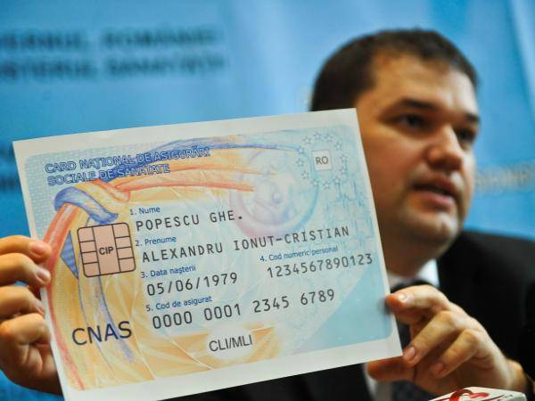 Készülnek az egészségügyi biztosító kártyák