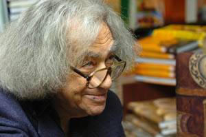 Elhunyt Faludy György