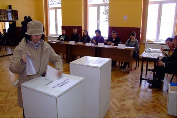 Exit poll: fellélegezhet az RMDSZ