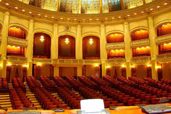 Elemzők: új kormány prioritása a büdzsé és az IMF-megállapodás kell legyen