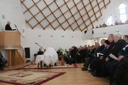 &bullet;  Fotó: Boda Gergely
