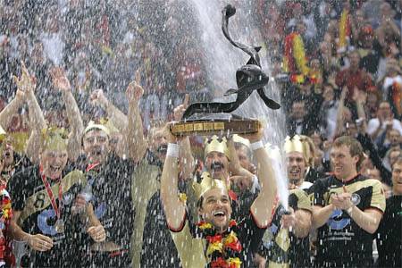 &bullet;  Fotó: Rompres