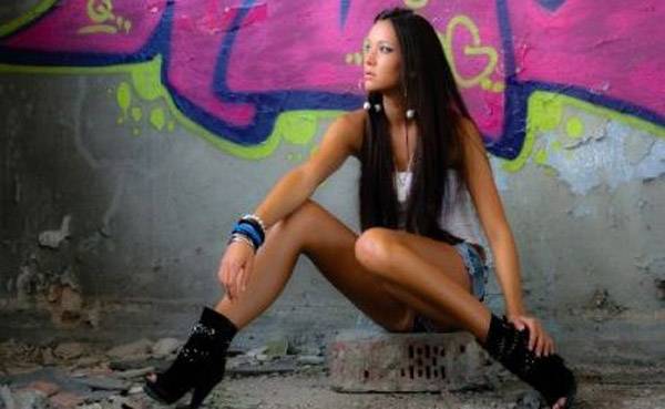 Ruha nélkül Kínában