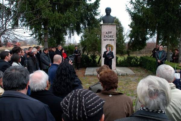 Szülőfalujában, Érmindszenten emlékeztek Ady Endrére