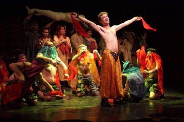 Rivalda: családi unalom – mesketével