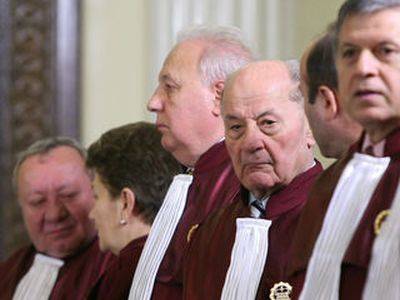 Előrehozta a referendum-döntés határidejét az Alkotmánybíróság