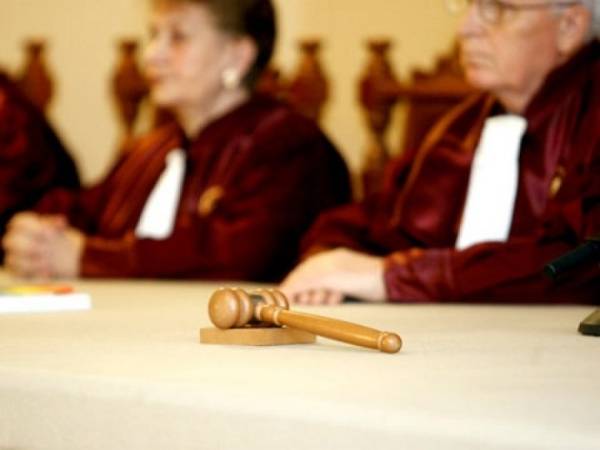 Ponta 3,5 millió személyt törölne a választói névjegyzékből