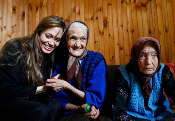 Angelina Jolie Szarajevó díszpolgára lesz