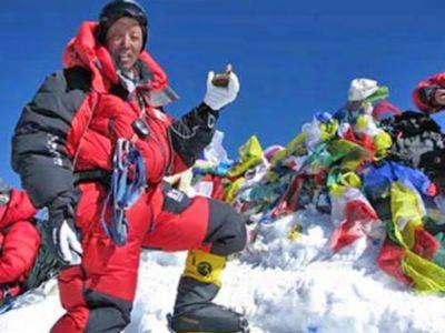 Huszonegyedszer jutott fel az Everestre egy nepáli serpa