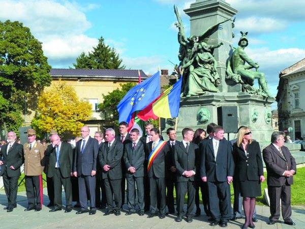 Tisztelgés a mártírok emléke előtt