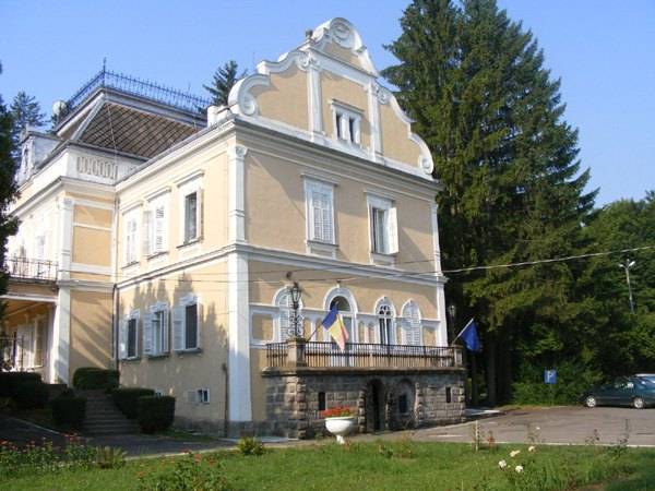 Háromszék: közmunkával teszik rendbe az árkosi kastélyparkot 