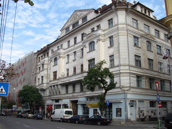 Új kezdet a Művész moziban: tovább működik a jövőre százéves kolozsvári filmszínház