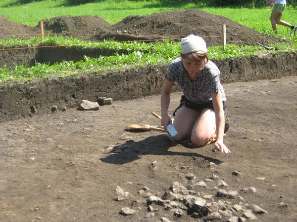 Népvándorlás kori épület maradványaira bukkantak a Lázár-kastély mellett