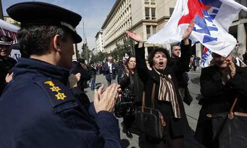 Megkezdődött az általános sztrájk Görögországban