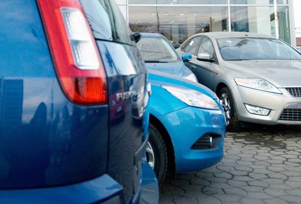 Négymilliárd euró fölé hágott a külkereskedelmi mérleg hiánya