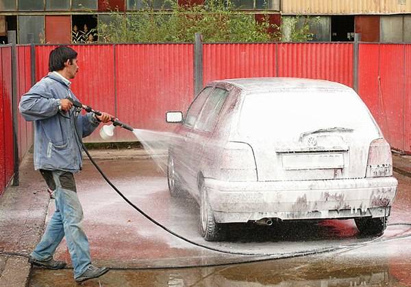 Befürödtek az autómosók