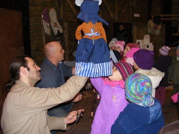  Bemutató a bábszínház világnapján