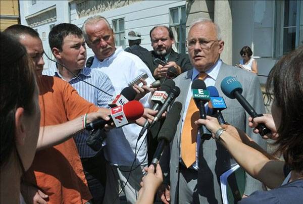 Balázs: Pozsonnyal kell tárgyalni