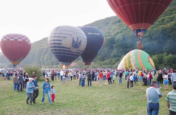 Negyedszerre szerveztek hőlégballon-parádét Maros megyében