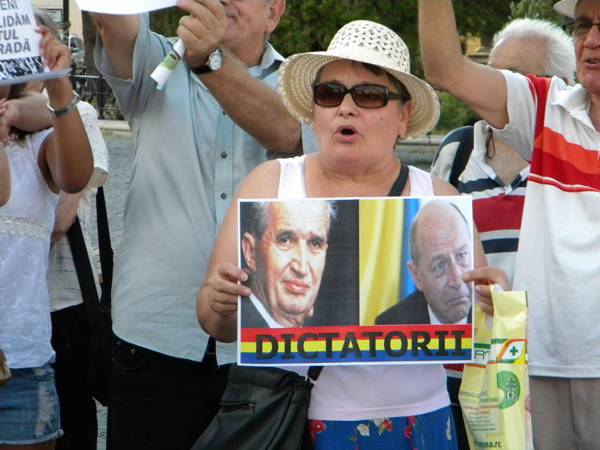 Gátolnák Băsescu visszatérését