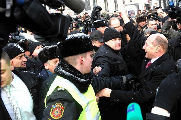 Partnerséget és százmillió eurót ígért a moldovai EU-csatlakozáshoz Traian Băsescu 