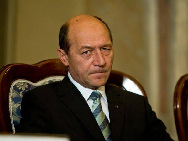 Băsescu kirohant az alkotmánybíróság ellen