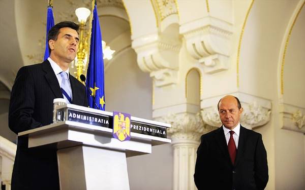 Régi-új kormányt mutatott be Lucian Croitoru