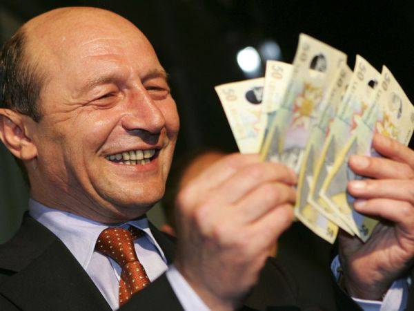 Tizennégy millió lejből lett államfő Băsescu