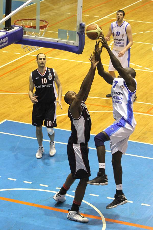 Jól kezdte a rájátszást a Maros KK