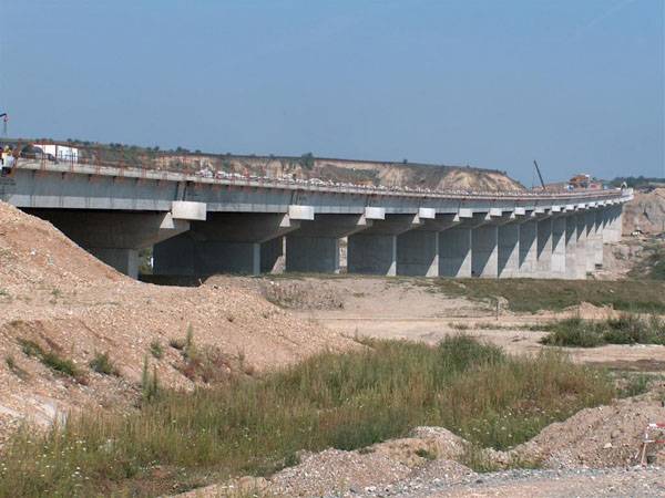 Bechtel: jól haladnak a munkálatok