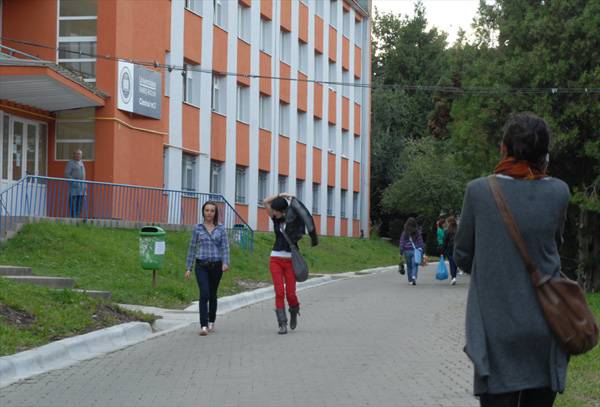 Harc a kollégiumi helyekért: szerény kényelemért tolonganak