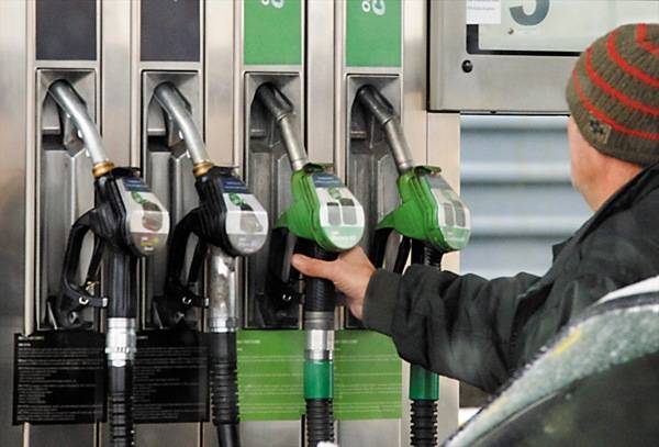 Ellenőrzik az üzemanyaggyártókat