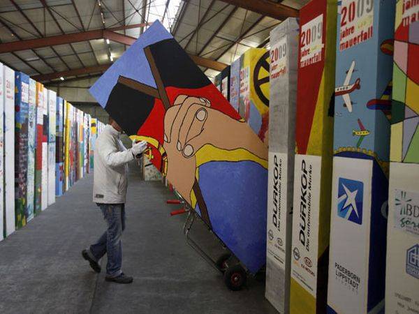 Húsz éve omlott le a berlini fal – megkezdődött az ünneplés