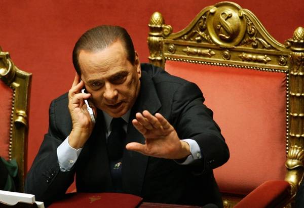 Ismét megúszta Berlusconi