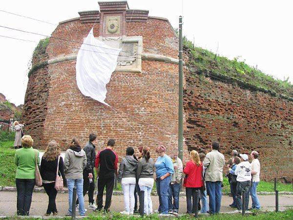 Restaurálták a Bethlen-táblát Nagyváradon 