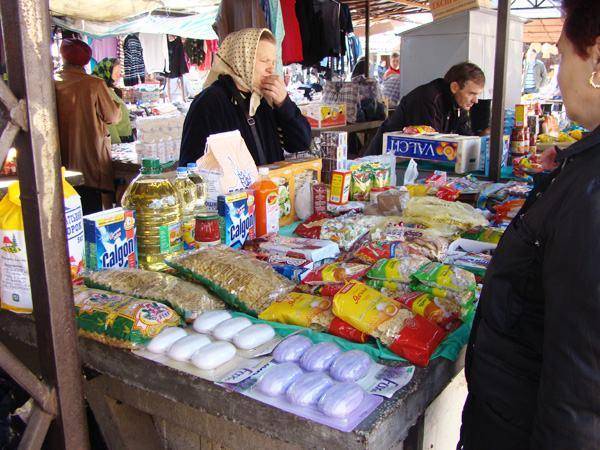 Élénk bevásárlóturizmus a határmentén