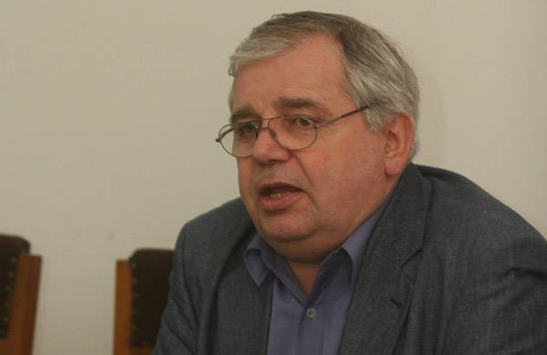 Bodó Barna docens az erdélyi magyar egyetemi hálózat kiépítéséről