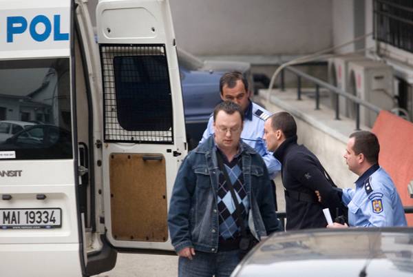 Hazahozták a letartóztatás elől Afrikába menekült Mihail Boldea képviselőt 