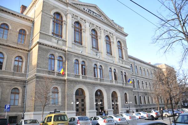 Idén még nem kötelező az egyetemi felvételi