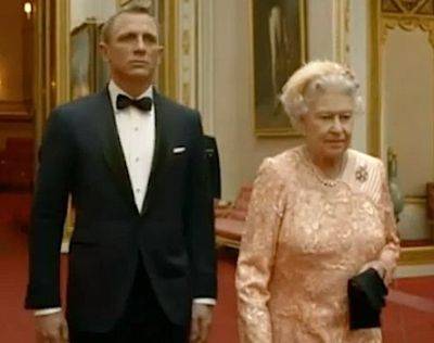 London 2012: II. Erzsébet királynő nagyon élvezte első filmszerepét