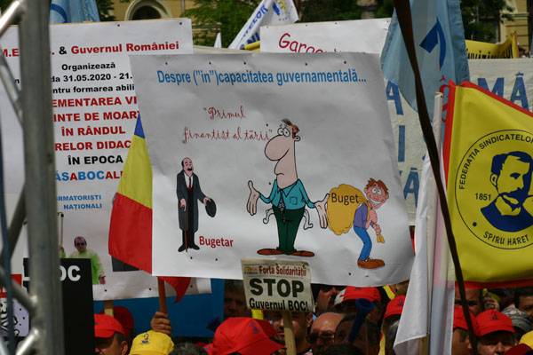 Közszféra: bérre menő viták