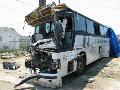 Tizenhat sérültje van az aradi buszbalesetnek