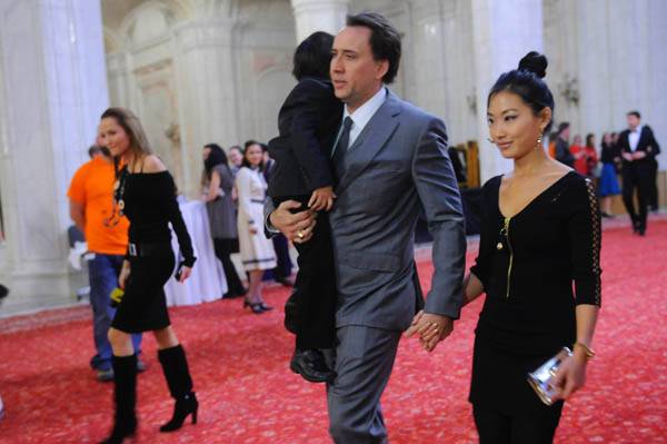 Árverés sztárvendéggel: Nicolas Cage is segített