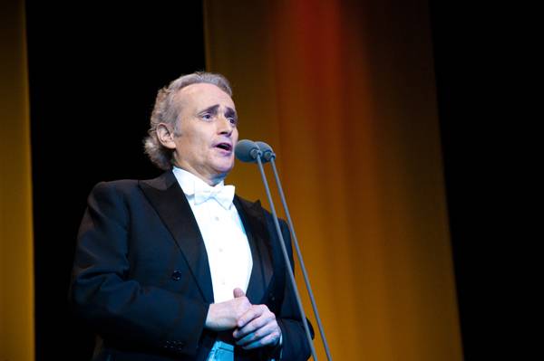 Bukarestben lép fel José Carreras 