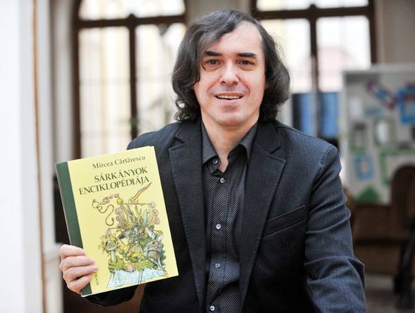 Megnyílt a Könyvfesztivál, bemutatták Cărtărescu könyvét