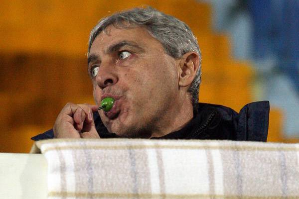 Cârţu Becali hálójában