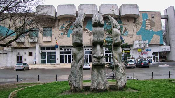 Nincs pénzük a szakszervezeteknek művelődési házaik fenntartására