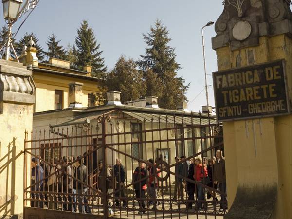 Sepsiszentgyörgy: elbocsátások várhatóak a tegnap újraindult cigarettagyárban